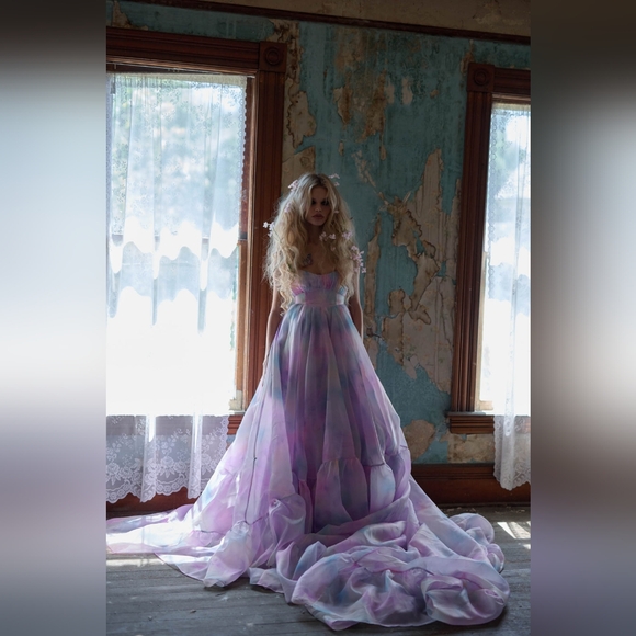 Selkie The Morpho Destination Gown - Picture 6 of 8